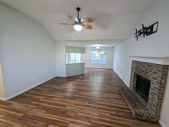 2nd image of 2257 Estate Cir
