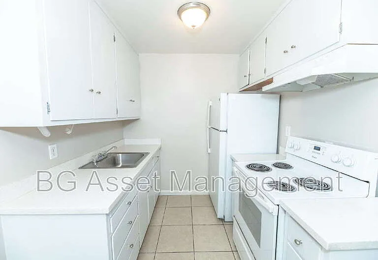 1333 Market Ave #3 — Photo 5
