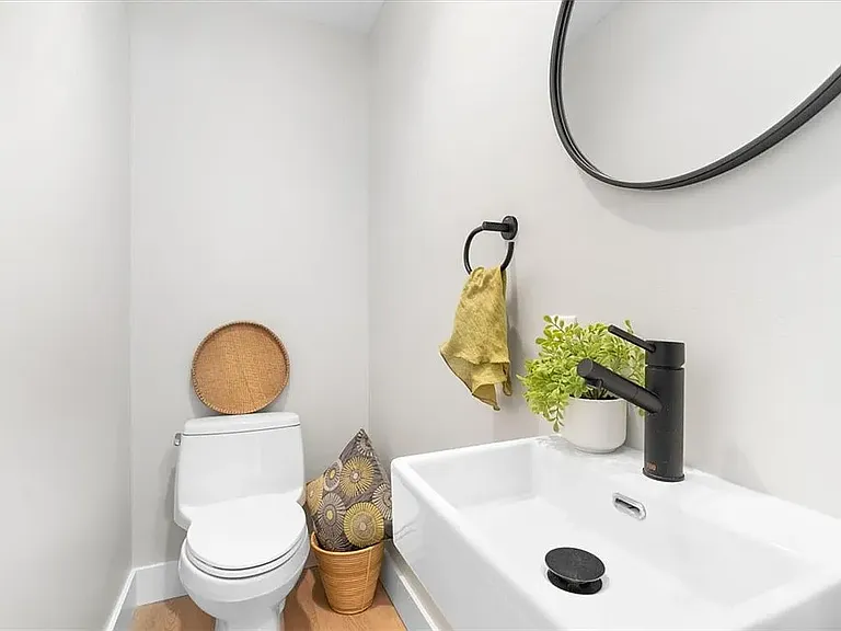 1213 Boyle St — Photo 29
