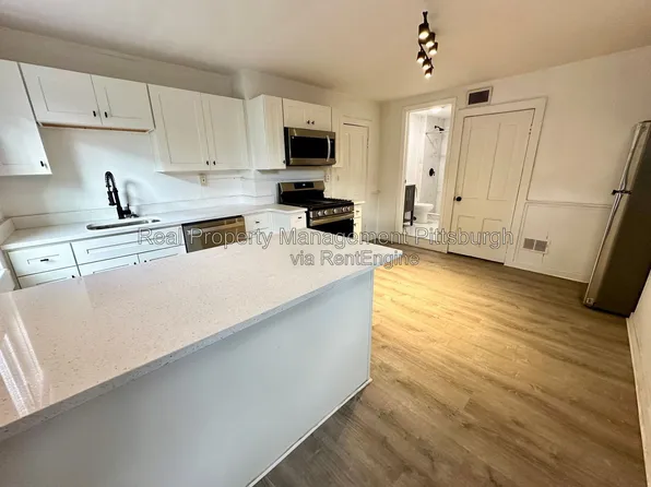 30-32 Ganster St, Pittsburgh, PA 15223