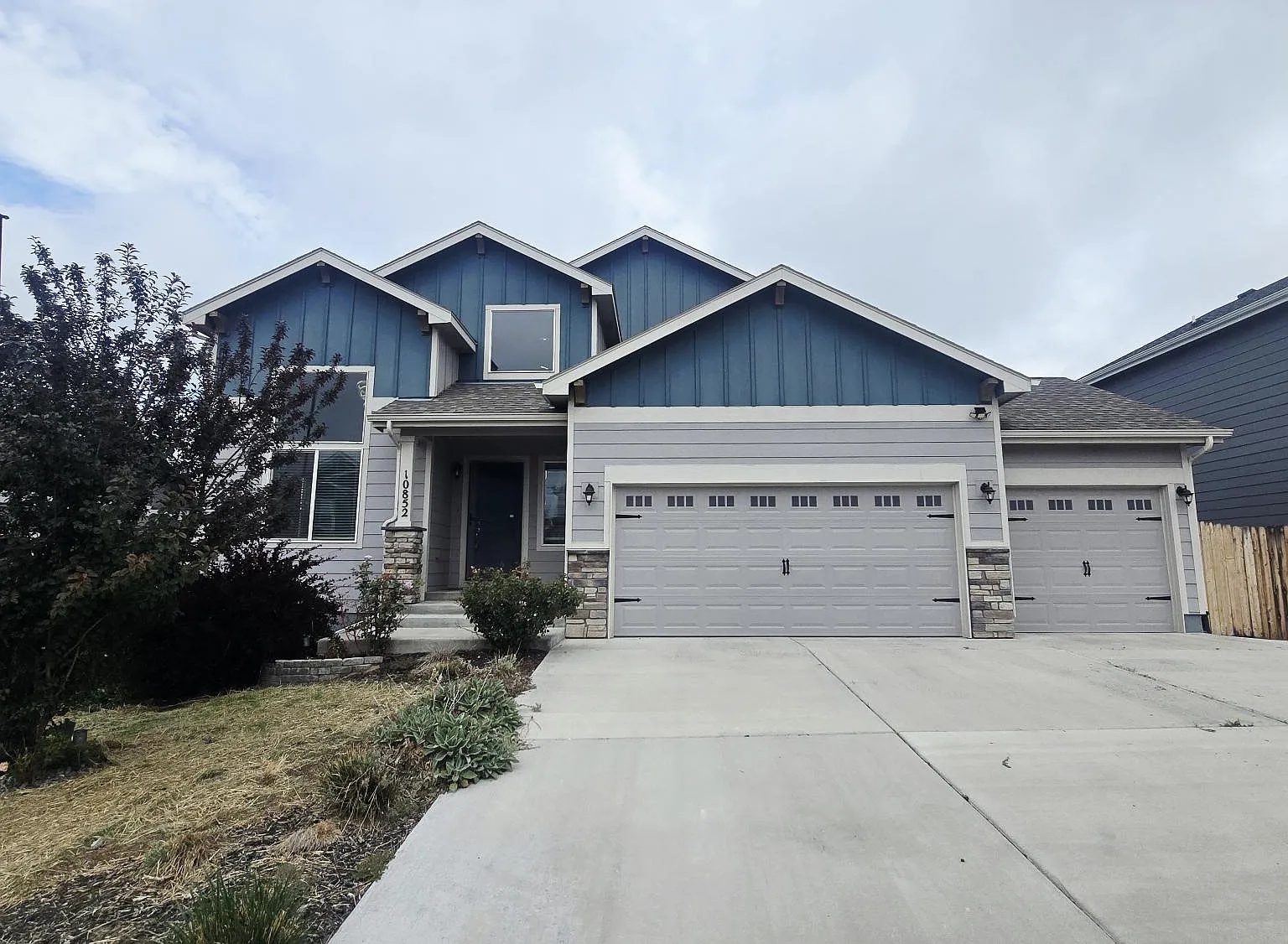 3 bed, 2742 sqft, $2,750 — Photo 1
