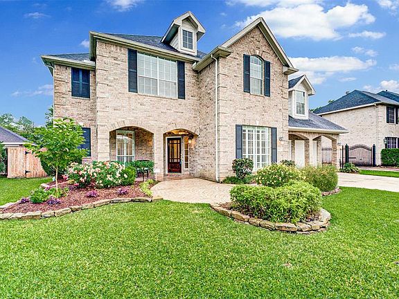 3rd image of 16407 Evergreen Lake Ln