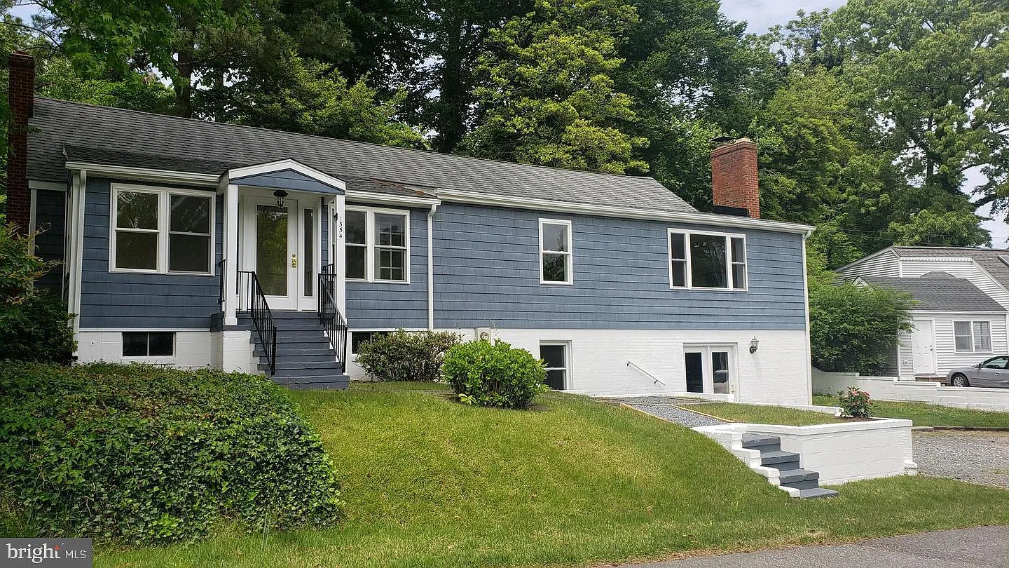 3 bed, 2.5 bath, 1564 sqft, $2,600 — Photo 1