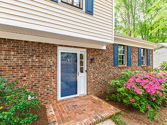 5th image of 404 Lynchester Ct
