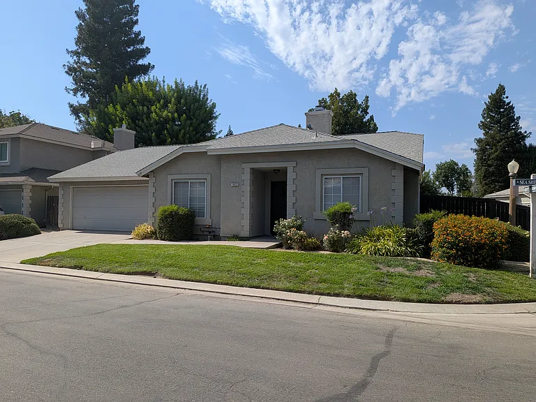 10625 N Sea Shell Cv — Photo 1