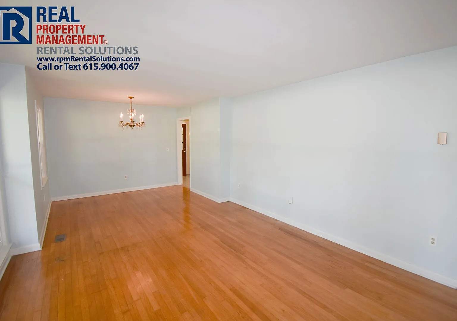 All Brick 3bd 2ba home with attached garage on a large lot! — Photo 4