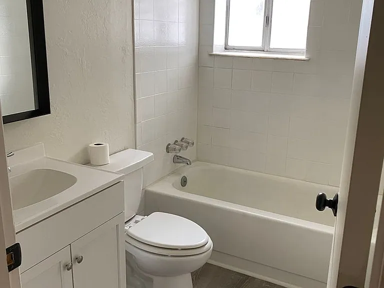 1642 Mulberry St — Photo 18