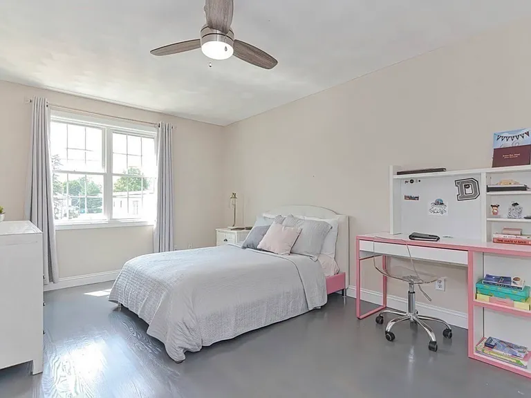 39 Curve St — Photo 11