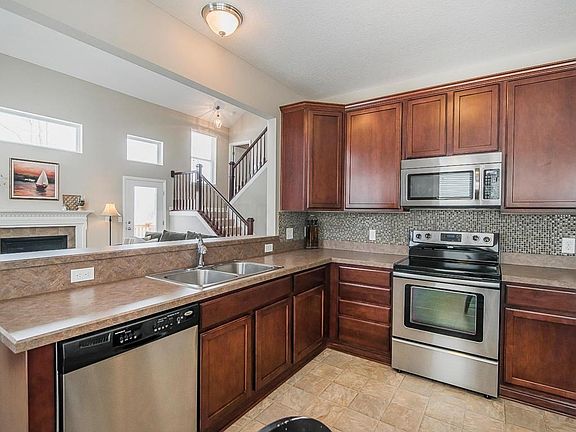 4th image of 6102 Highlander Dr