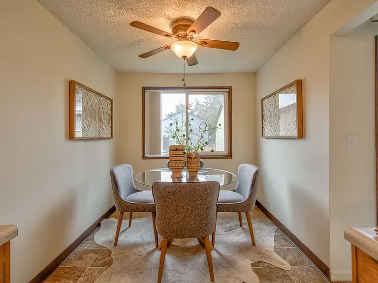 Cedar Crest Apartments — Photo 28