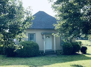 107 N Main St, Broadlands, IL