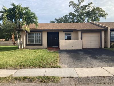 9531 W Heather Ln, Hollywood, FL, 33025