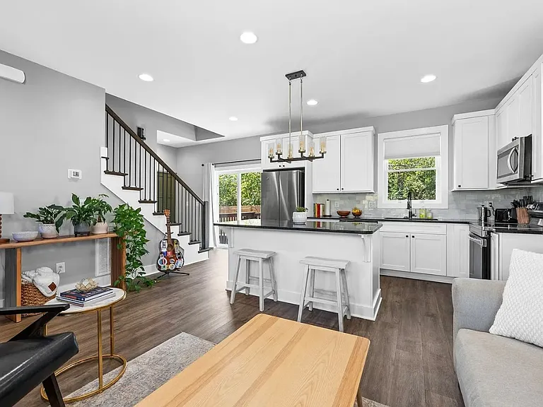 2222 Monticello Dr — Photo 3