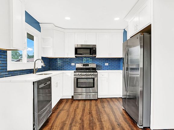 4th image of 5561 Mary Ann Ct