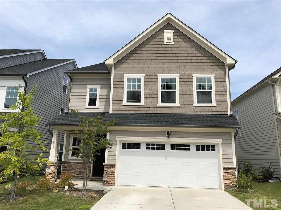 1st image of 1033 Canyon Shadows Ct
