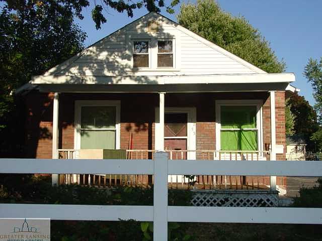 2nd image of 1835 Lyons Ave