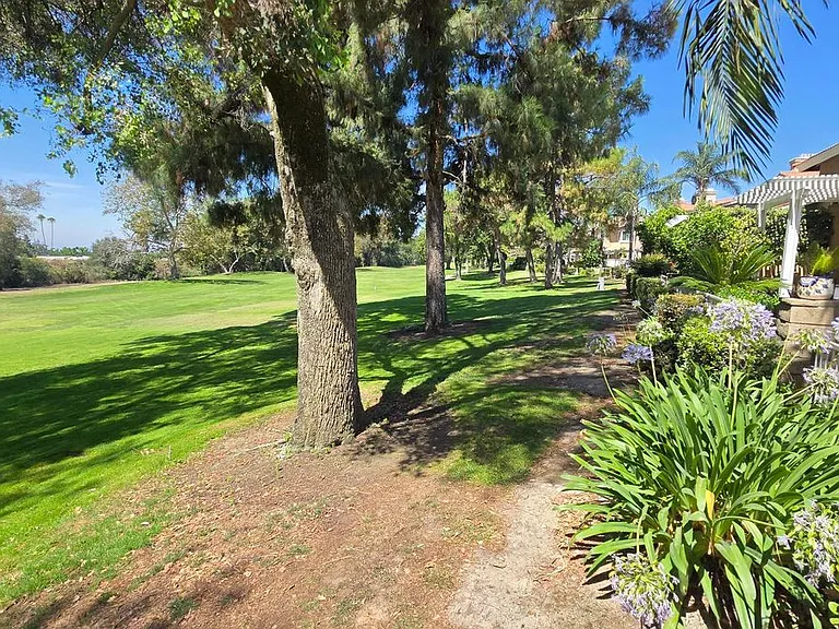 1520 Upland Hills Dr — Photo 32