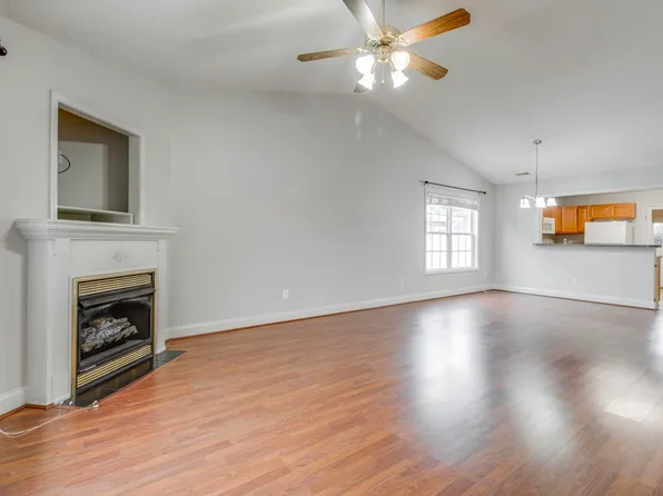 149 Willow Creek Blvd APT 1B, Lugoff, SC 29078