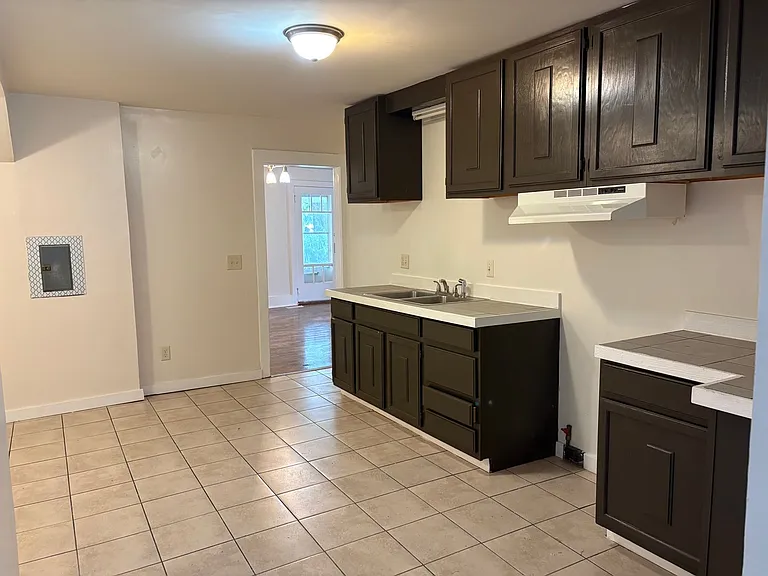 516 Navarre St — Photo 3