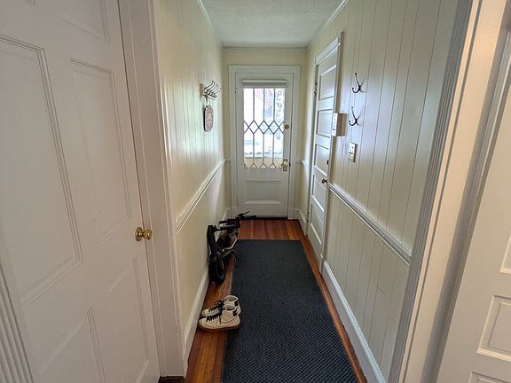 5th image of 51 Montfern Ave #3