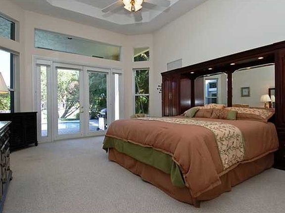 5th image of 11839 NW 10th Pl