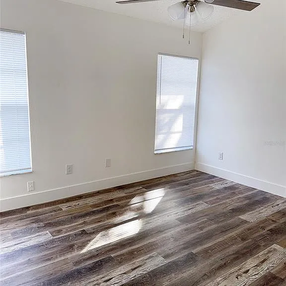 205 Red Maple Dr — Photo 2
