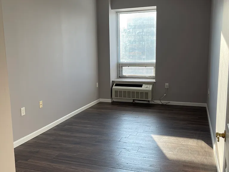 110 Halsted Street — Photo 16