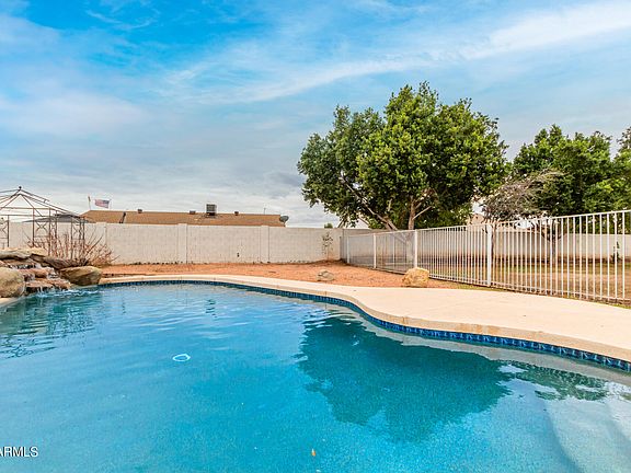 5th image of 3821 W MEADOW Drive