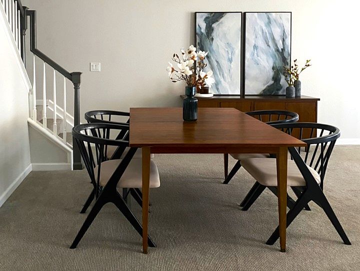 Dining area (furniture not included)