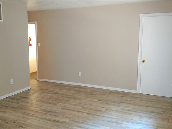 4th image of 403 Arctic Ave APT 201