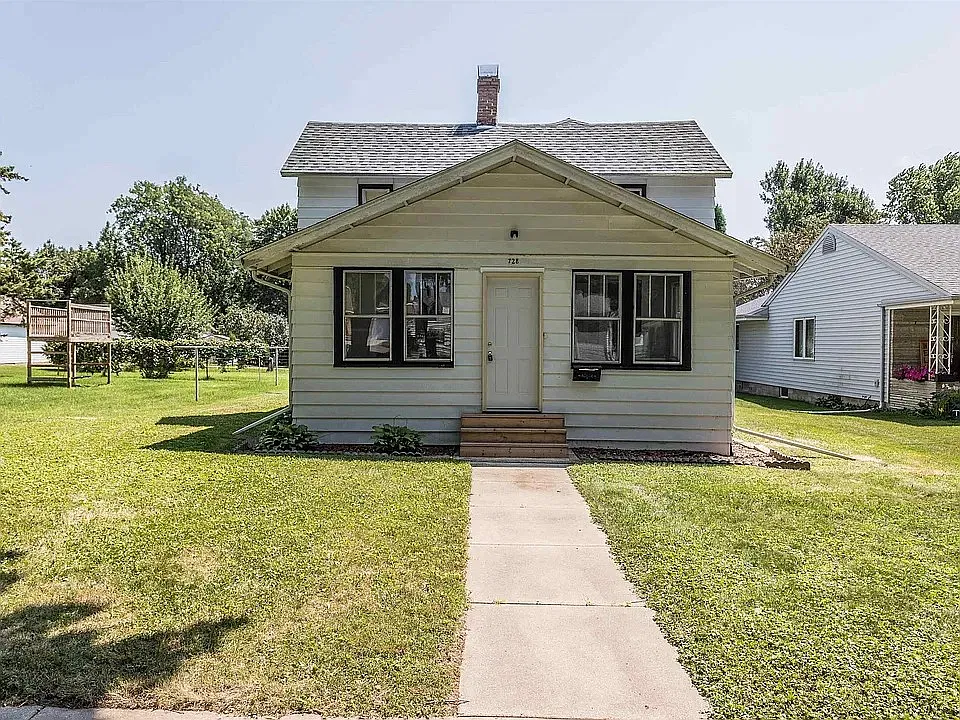 3 bed home for rent in Luverne, Minnesota. Close to Sioux Falls and School. — Photo 1