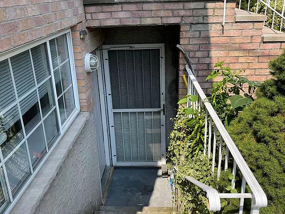 2nd image of 163 Oakdale St #B