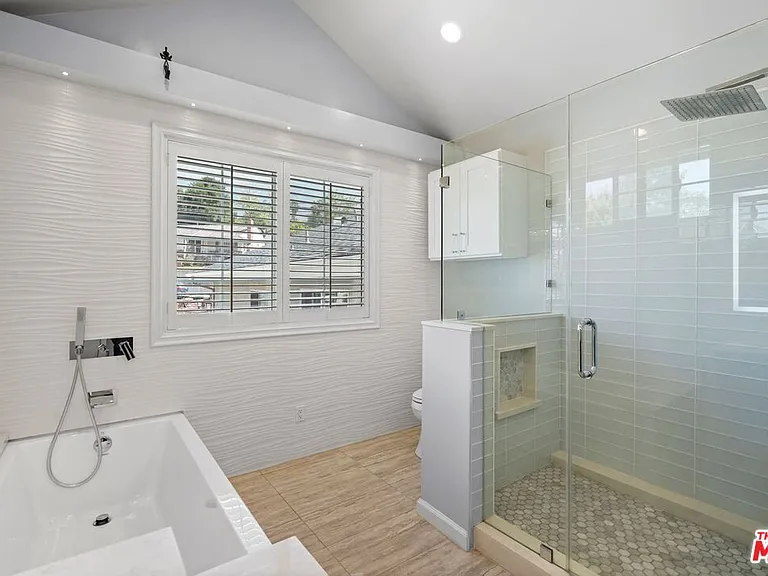 2910 Santa Carlotta St — Photo 24