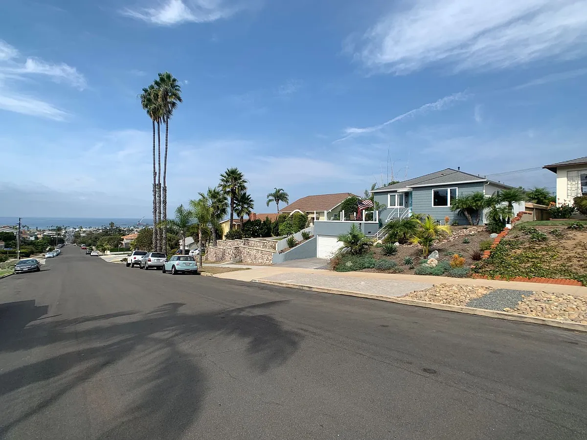 Building Photo - 4462 Santa Monica Ave