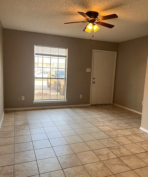 3731 Kriss Dr #4 — Photo 4