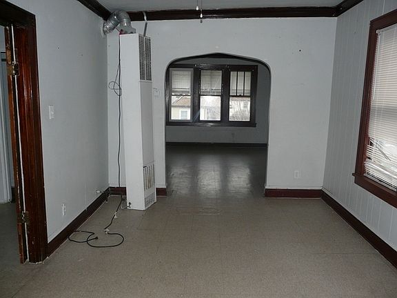 3rd image of 4209 S Campbell Ave