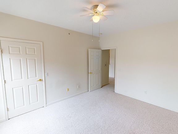 4th image of 3752 Grant Ave #3752