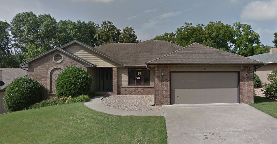 1st image of 4 Cromer Dr