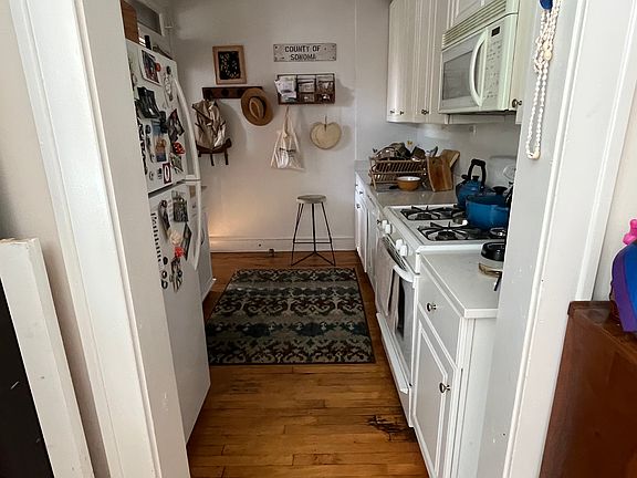 4th image of 2318 N Campbell Ave #2