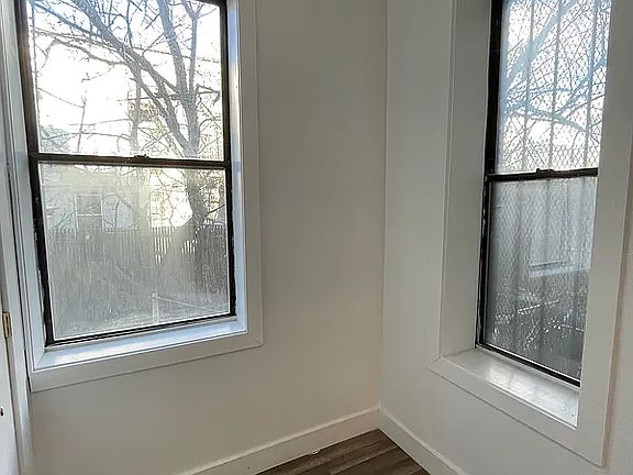 4th image of 503 Lafayette Ave #2B