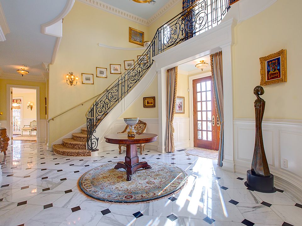 10 Belknap Ln, Rumson, NJ 07760 | Zillow