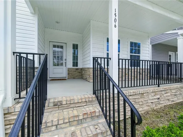 1506 Waltham Ln, Newport News, VA 23608