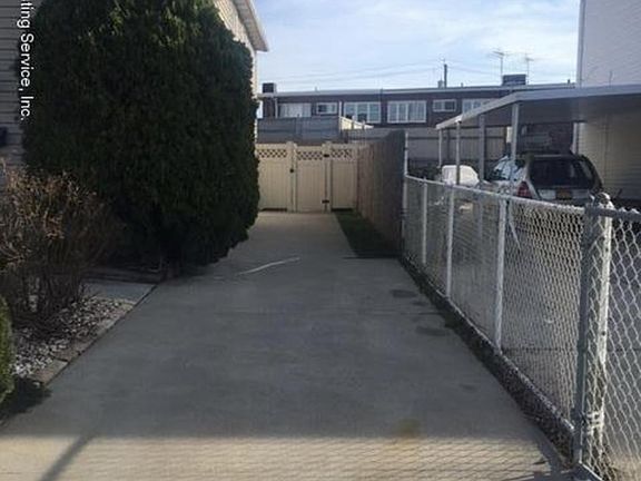 4th image of 184 Regis Dr