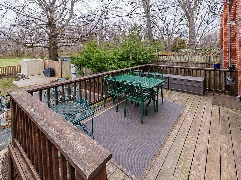 2110 Arlington Ter — Photo 15