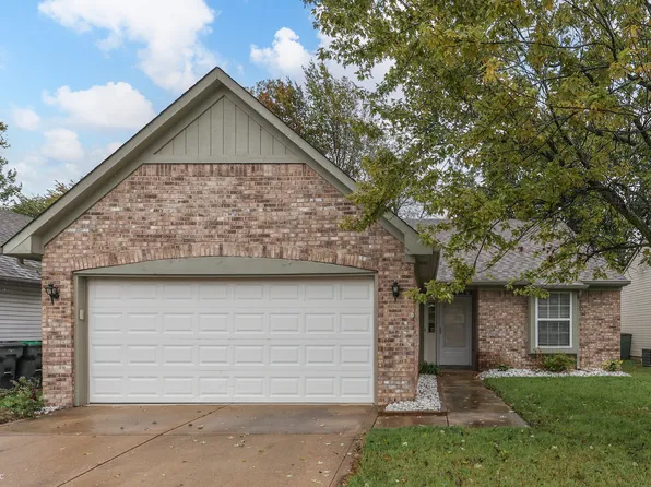 180 Tracy Ridge Blvd, New Whiteland, IN 46184