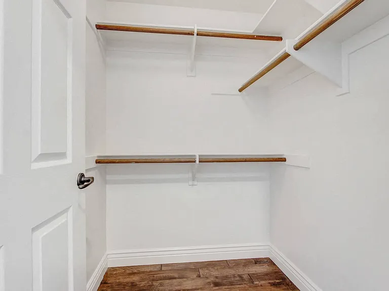 4410 Sepulveda Apartments — Photo 66