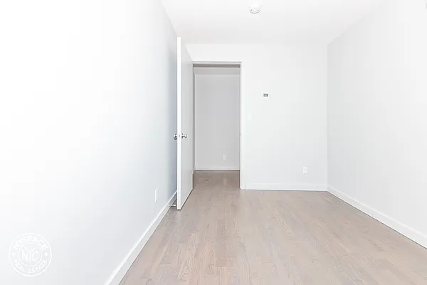 Rented by MySpaceNYC | media 8