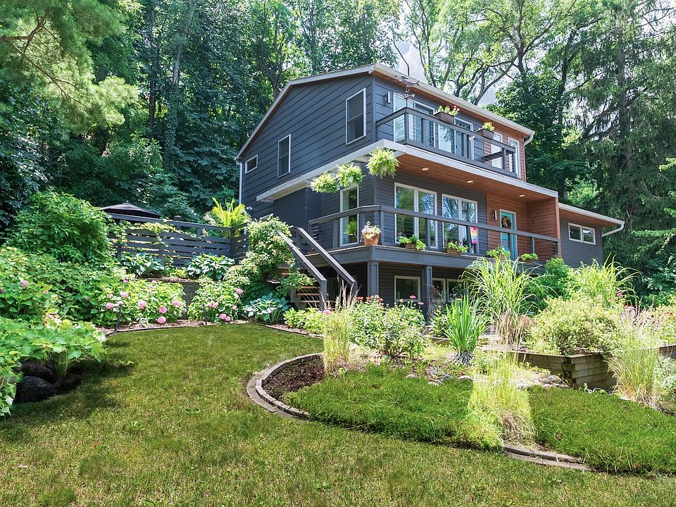 1st image of 33 Beach Ln