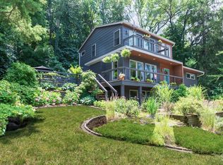 33 Beach Ln, Portage, IN 46368
