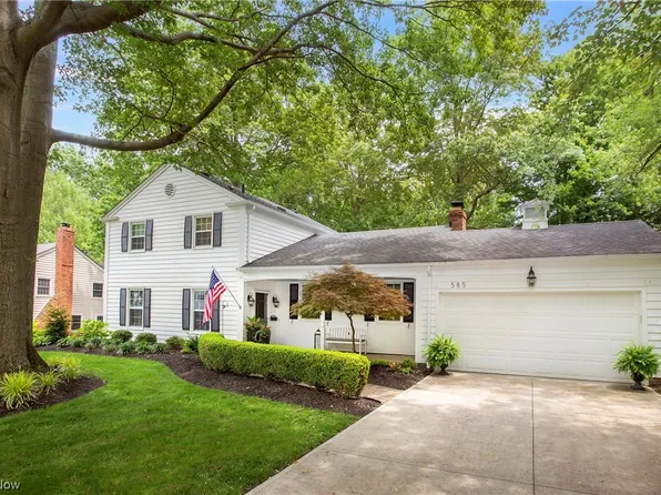 585 Yarmouth Ln, Bay Village, OH 44140